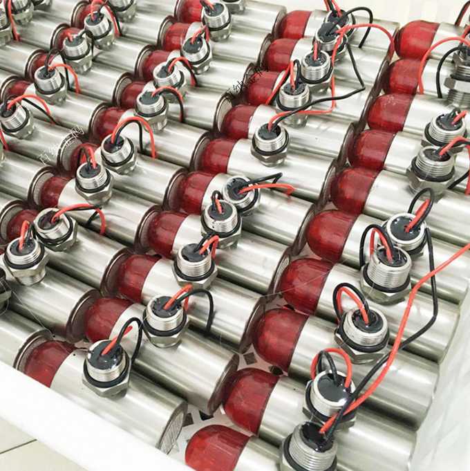 氮?dú)鈾z測(cè)儀聲光報(bào)警器